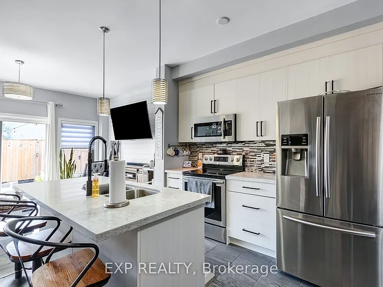 688 Dunn Ave — Photo 17
