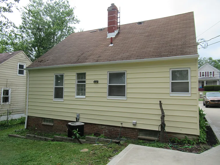 86 Cowles Ave — Photo 3