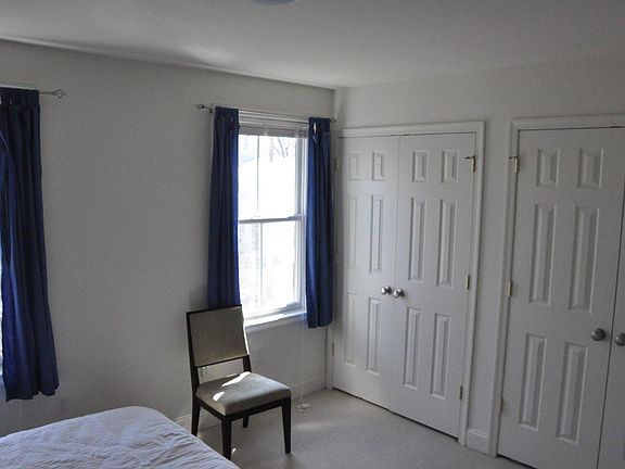 4th image of 406 Leverington Ave Unit H