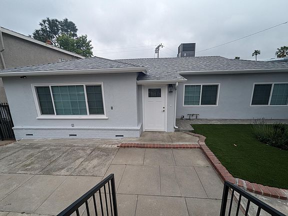2nd image of 3142 Los Olivos Ln
