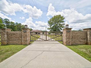 611 Padgetts Rd, Opelika, AL 36804