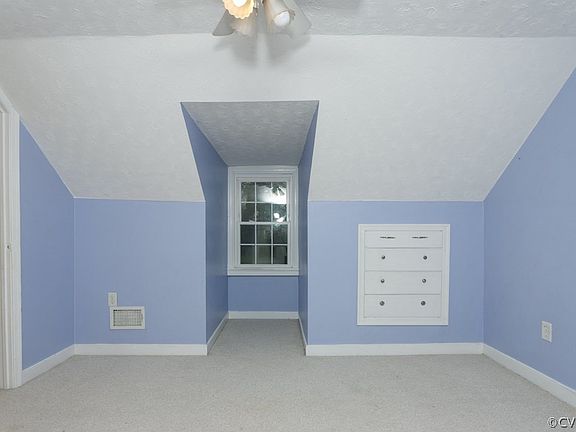 4th image of 9948 Wagstaff Cir