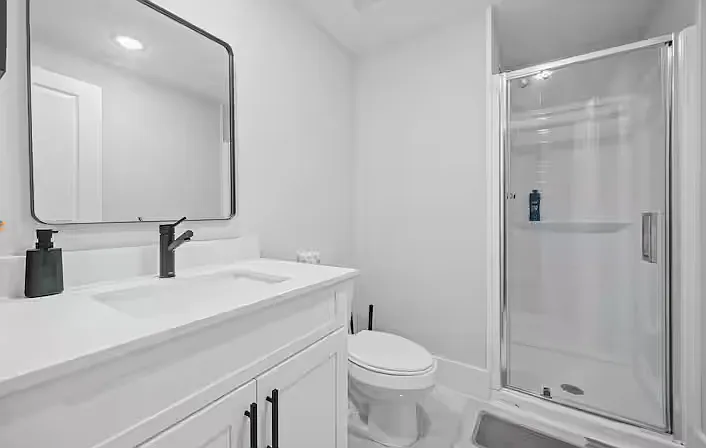 1206 Moody St — Photo 4