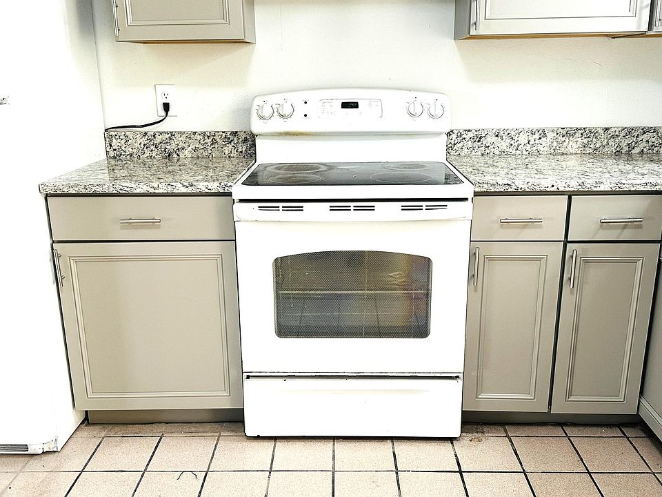 1st image of 1370 Pierce St