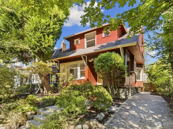 5246 12th Avenue NE, Seattle, WA 98105