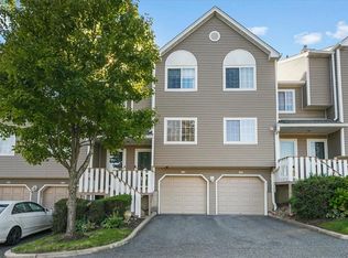 196 Eagle Ridge Way, Nanuet, NY 10954