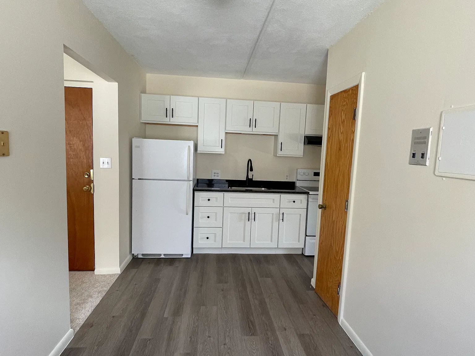 1 bed, 700 sqft, $1,875 — Photo 1