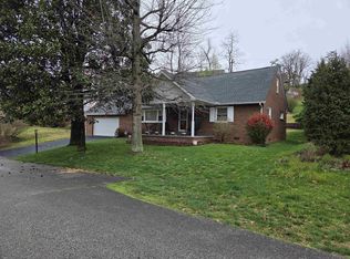 5646 Glen Carla Dr, Huntington, WV 25705