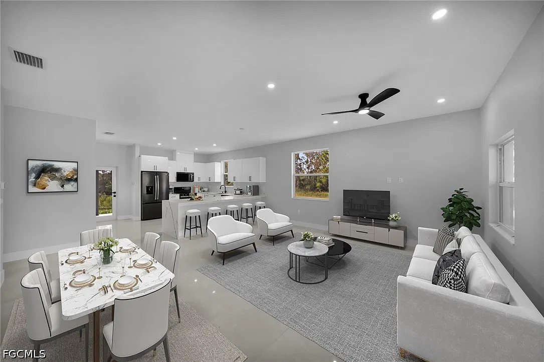 3 bed, 2.0 bath, 1445 sqft, $2,000 — Photo 3