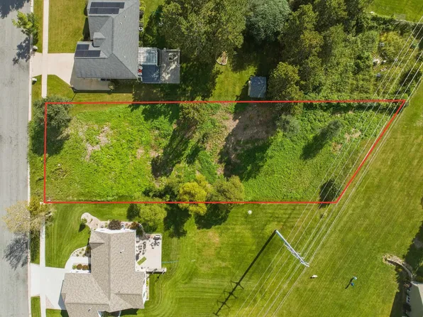 2612 Dorn Dr, Portage, WI 53901