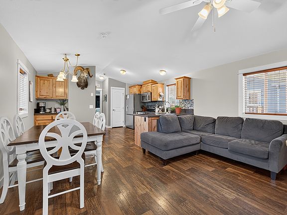 2nd image of 712 Shuswap Rd E #6