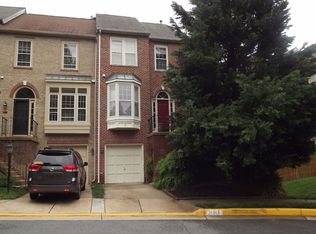 11916 Matthews Ct, Fairfax, VA 22033