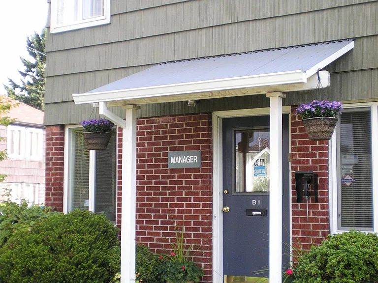The Lindhurst — Photo 11