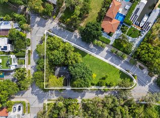 810 NW 7th St, Miami, FL 33136