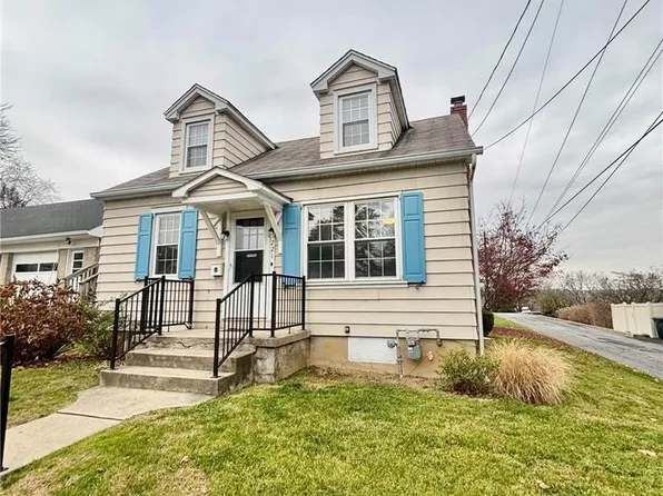 221 E Chestnut St, Nazareth, PA 18064