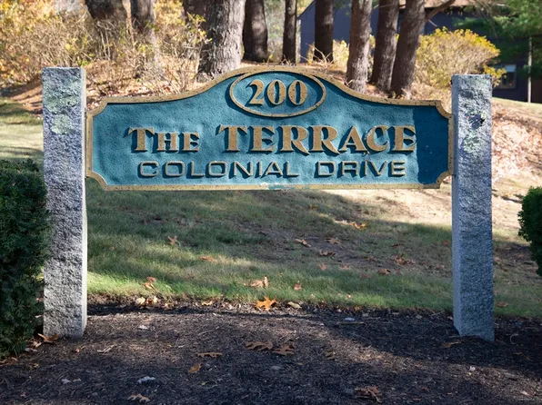 200 Colonial Dr Unit 207, Ipswich, MA 01938
