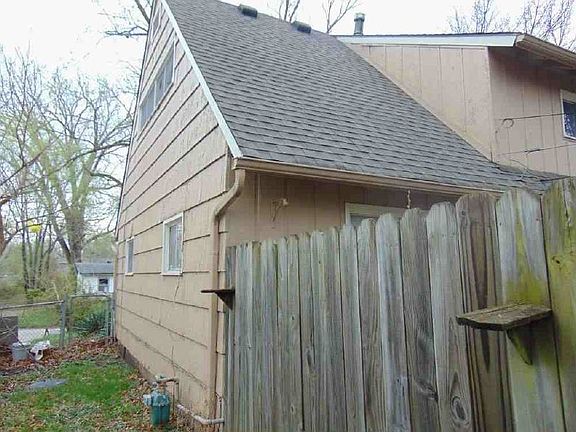 5th image of 4714 Melody Ln