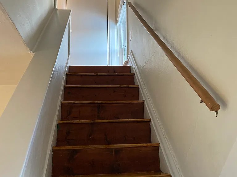 915 Hickory St — Photo 11