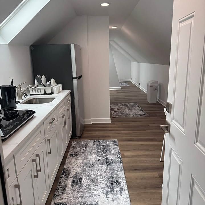 1st image of 8619 Ferris Ave