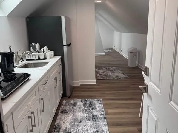 8619 Ferris Ave, Morton Grove, IL 60053