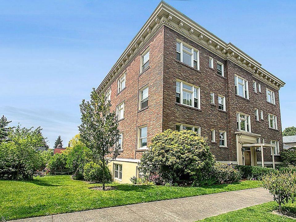 1st image of 2021 4th Ave N APT 10
