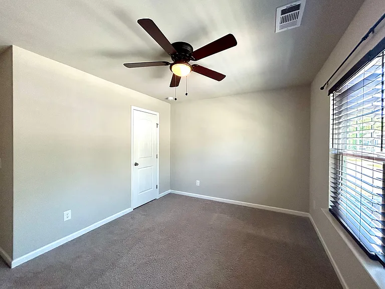 204 Aimes Dr — Photo 25