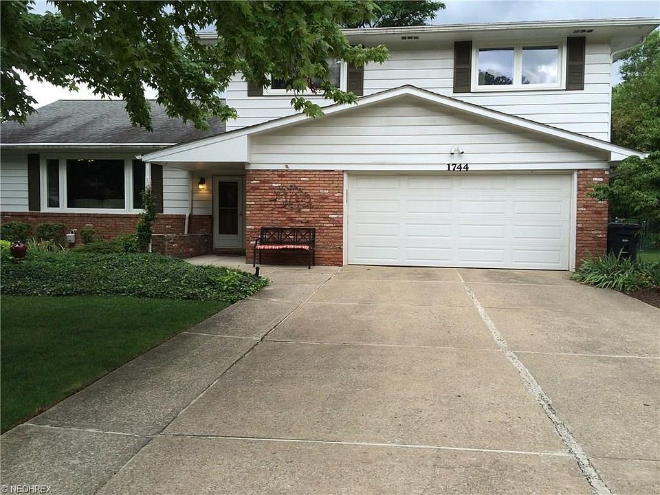 1st image of 1744 Larkspur Dr