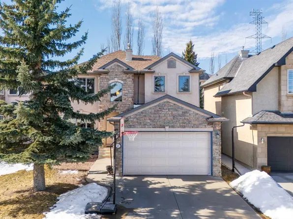 97 E Strathridge Close SW, Calgary, AB T3H 4J3