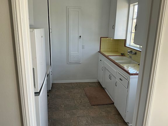 4th image of 1901 Montana Ave #1905.5