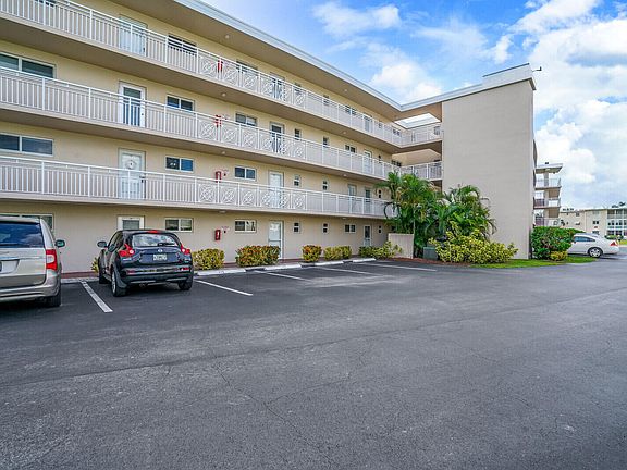 3rd image of 2728 N Garden Drive #209