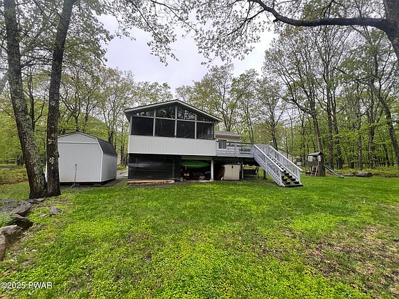 3rd image of 805 Jefferson Ct
