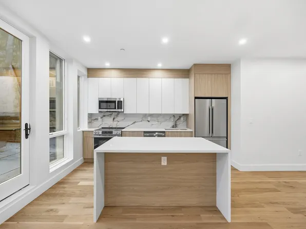 34 Avenue A image 11 of 29