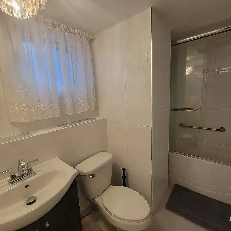 1112 Sprice Ave — Photo 3