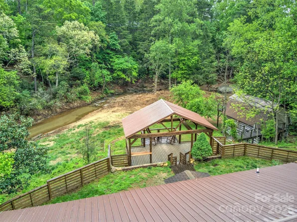 731 Old Fort Rd, Fairview, NC 28730