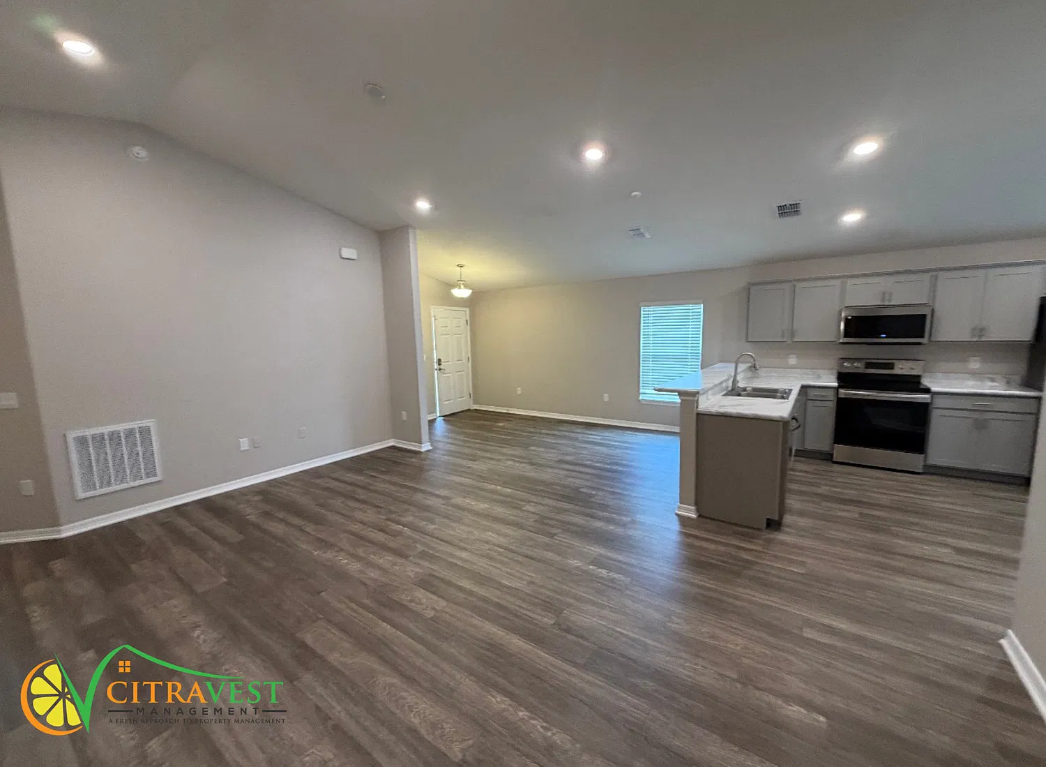 Lake Alfred 4 Bedroom Available! — Photo 4