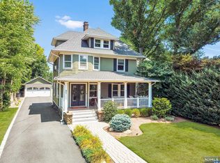 957 E Ridgewood Ave, Ridgewood, NJ 07450