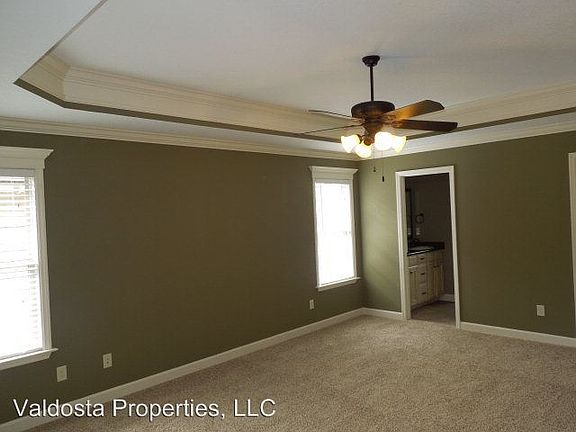 4th image of 4211 Shadow Garden Dr