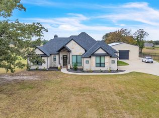 2044 Eastfield Dr, Wills Point, TX 75169