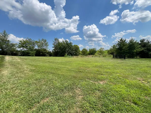 308 Duclair Dr, Winchester, KY 40391