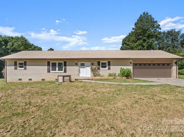4815 Salisbury St NE, Hickory, NC 28601