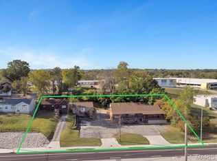 8950 Natural Bridge Rd, Saint Louis, MO 63121