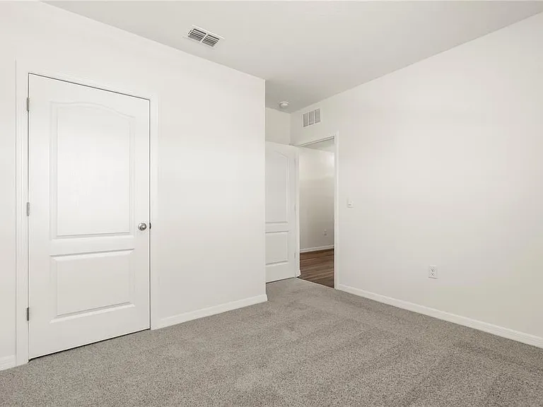 1699 Three Bars Rd — Photo 17