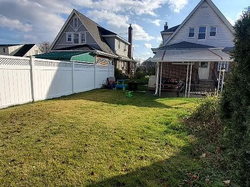 2nd image of 1011 N 1st St
