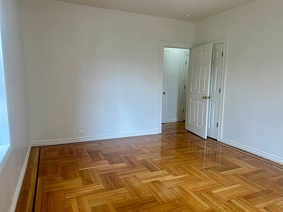 5th image of 225 E Mosholu Pkwy N APT 1E