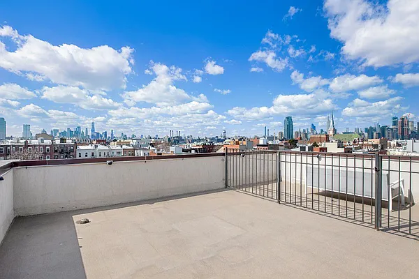 Sold by Compass | media 9