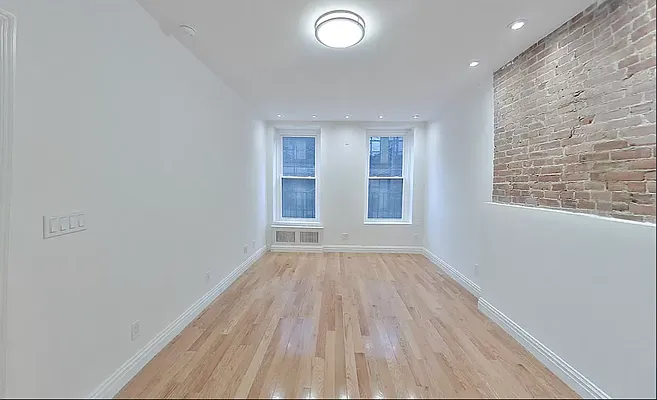 Rented by CitySites Real Estate Group | media 11