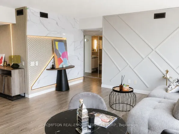 72 Esther Shiner Blvd #717, Toronto, ON M2K 0C4