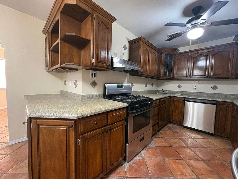 10309 Shoshone St — Photo 19