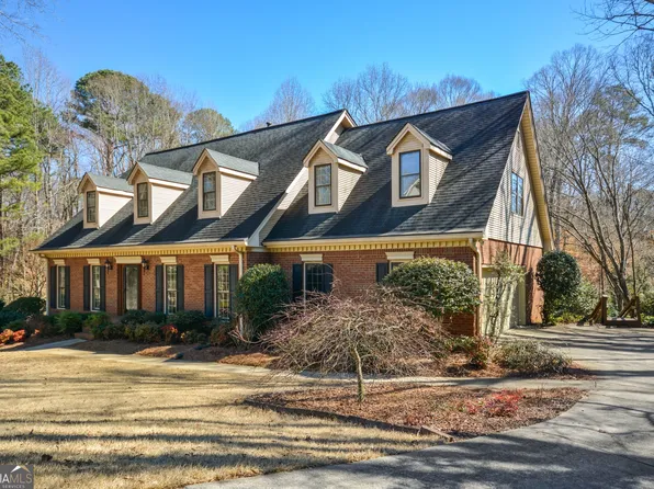 11710 Mountain Laurel Dr, Roswell, GA 30075
