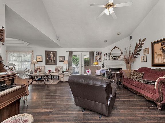 2nd image of 2199 Opal Ct